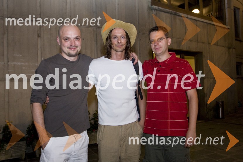 Boris Benko in Primož Hladnik, duo Silence ter Livio Badurina, igralec (v sredini)Kaligula, gledališka predstava