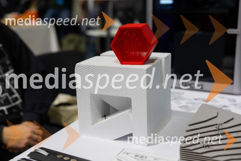 Univerza v Mariboru na sejmu Informativa