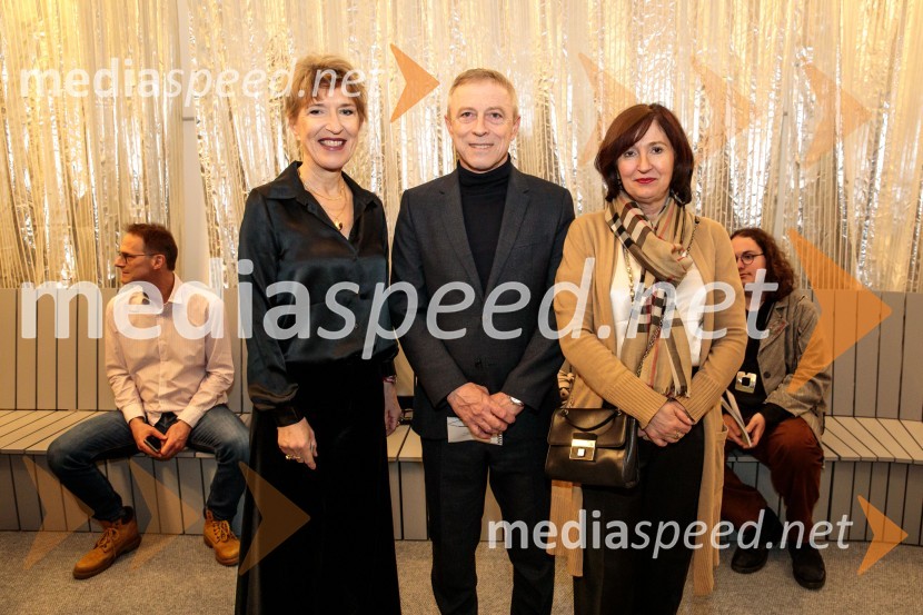  Vesna Jurca Tadel, ravnateljica SNG Drama Ljubljana;  ... ;  ... Bog, premiera v SNG Drama Ljubljana