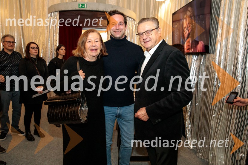  ... ;  ... ;  Dušan Mlakar, režiserBog, premiera v SNG Drama Ljubljana