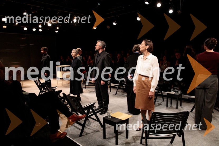  Saša Tabaković, igralec, nekdanji poslanec SMC;  Veronika Drolc, igralka;  Primož  Vrhovec, igralec;  Barbara  Žefran, igralkaBog, premiera v SNG Drama Ljubljana