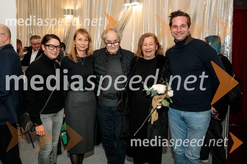  ... ;  ... ;  Ivo Ban, igralec;  Ana Ban;  ... Bog, premiera v SNG Drama Ljubljana