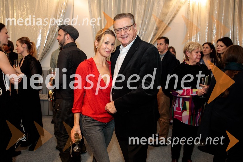  Maša Derganc, igralka;  Dušan Mlakar, režiserBog, premiera v SNG Drama Ljubljana