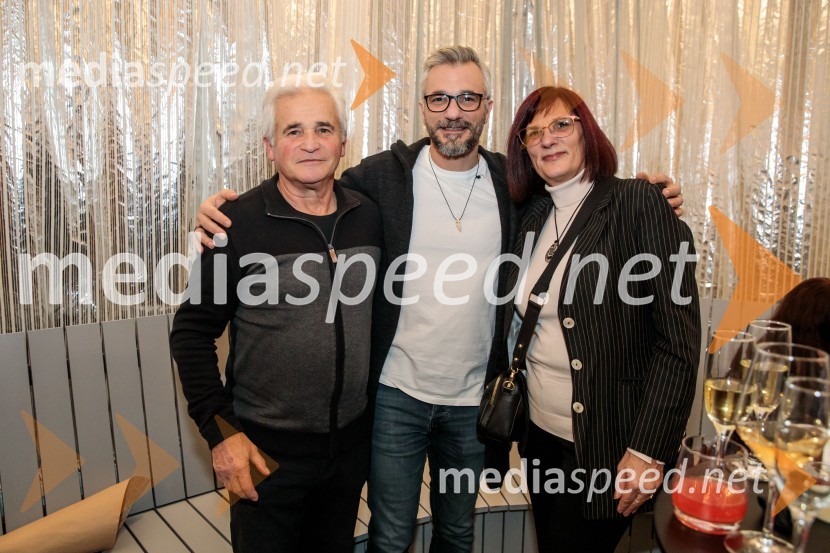  ... ;  Primož  Vrhovec, igralec;  ... Bog, premiera v SNG Drama Ljubljana