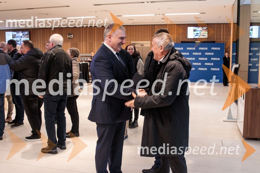  Marko Lotrič, predsednik, Državni svet;  Franc Pukšič, župan, Občina DestrnikUstanovni kongres Lotričeve stranke Fokus