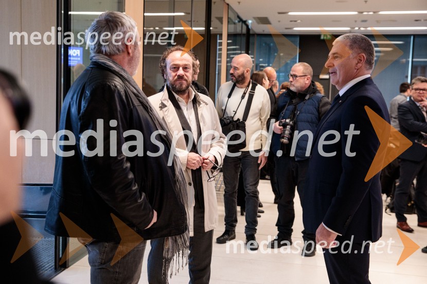 Ustanovni kongres Lotričeve stranke Fokus