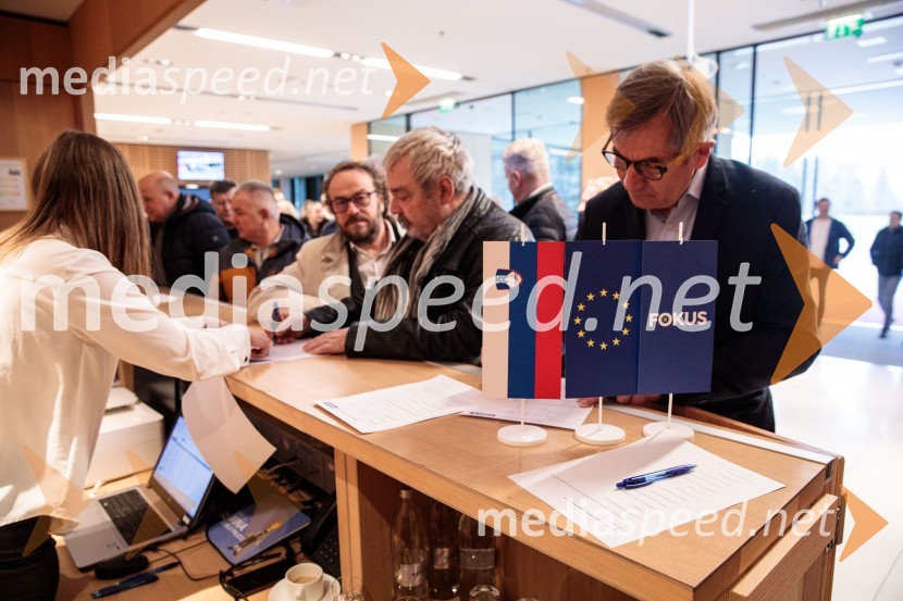 Ustanovni kongres Lotričeve stranke Fokus