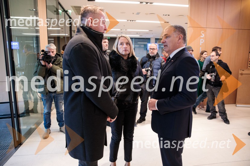  ... ;  ... ;  Stelios Fanourakis, chef, Petite Fleur Greek & Grill Bar Rethymno-CreteUstanovni kongres Lotričeve stranke Fokus