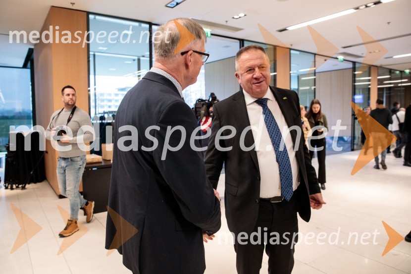  ... ;  Zdravko Počivalšek, nekdanji minister za gospodarski razvoj in tehnologijoUstanovni kongres Lotričeve stranke Fokus