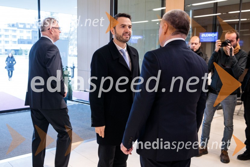  Matej Tonin, predsednik stranke NSiUstanovni kongres Lotričeve stranke Fokus