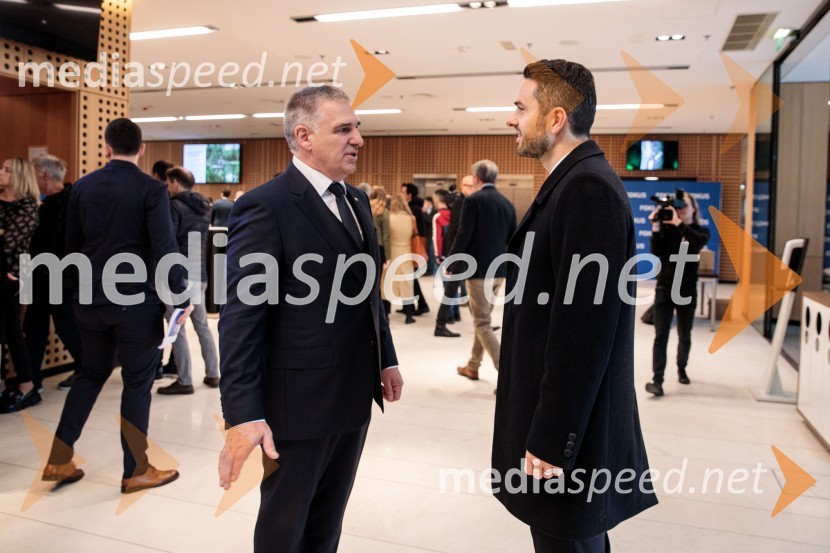  Marko Lotrič, predsednik, Državni svet;  Matej Tonin, predsednik stranke NSiUstanovni kongres Lotričeve stranke Fokus