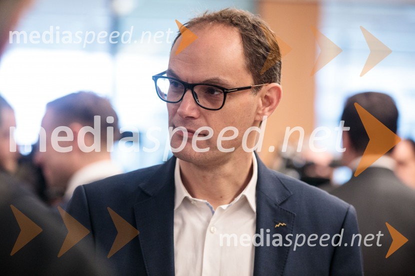  Anže Logar, predsednik stranke Demokrati, poslanec Državnega zbora Republike SlovenijeUstanovni kongres Lotričeve stranke Fokus