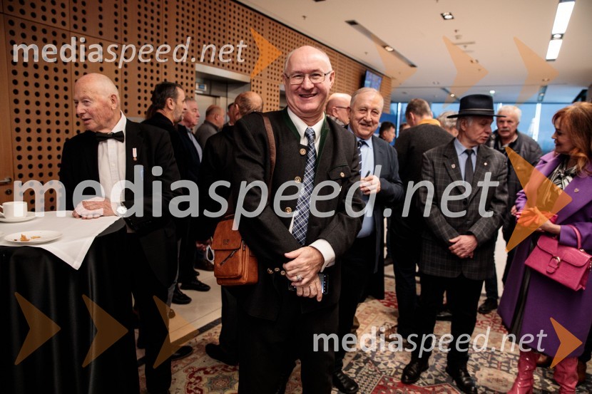  Andrej Žabjak, odvetnik;  Bojan Bratec; suprior Silvester Likar, viteški red sv. Jurija iz KarantanijeUstanovni kongres Lotričeve stranke Fokus