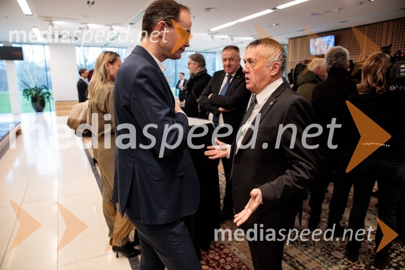  Anže Logar, predsednik stranke Demokrati, poslanec Državnega zbora Republike Slovenije;  Franc Pukšič, poslanec, SLSUstanovni kongres Lotričeve stranke Fokus