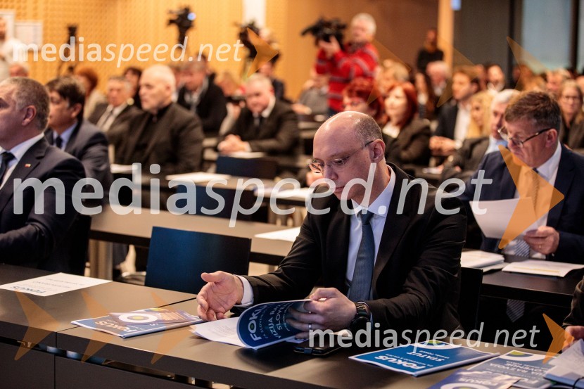 Ustanovni kongres Lotričeve stranke Fokus