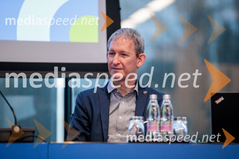 Ustanovni kongres Lotričeve stranke Fokus