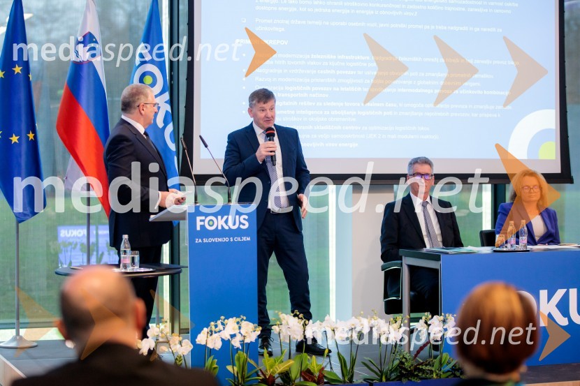  Franci Bogovič, poslanec Evropskega parlamenta, SLS;  Marko Staroveški, svetnik, Državni svetUstanovni kongres Lotričeve stranke Fokus