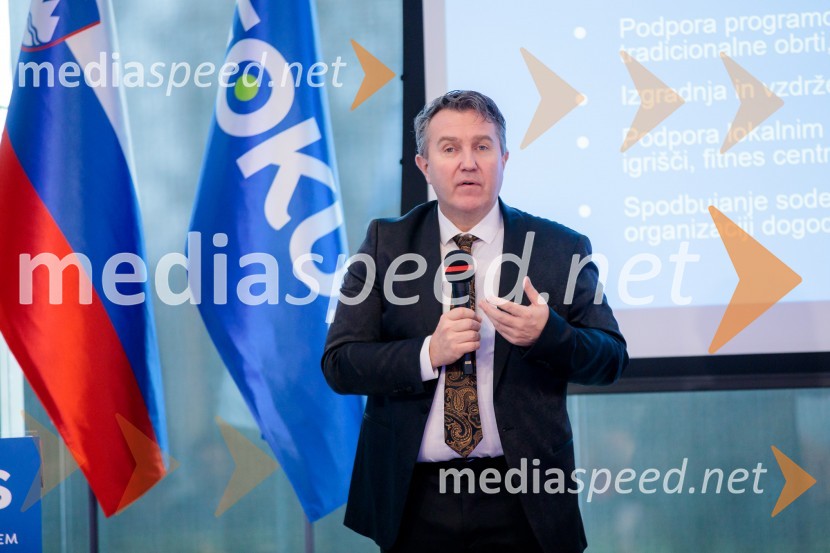 Ustanovni kongres Lotričeve stranke Fokus