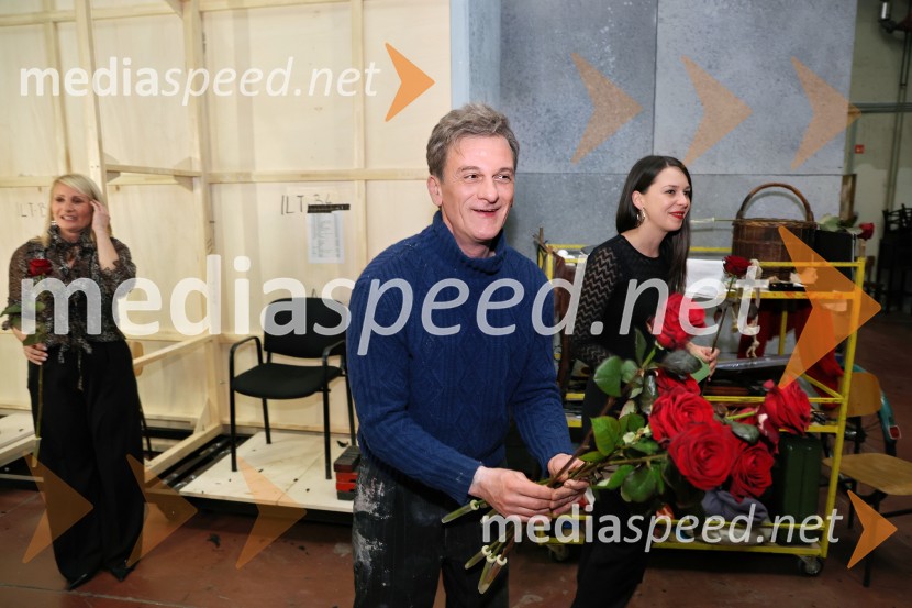  Vladimir Vlaškalić, igralec;  Zala Koren,  urednica socialnih omrežij, SNG Maribor DramaJančarjev roman In ljubezen tudi na odru Drame SNG Maribor