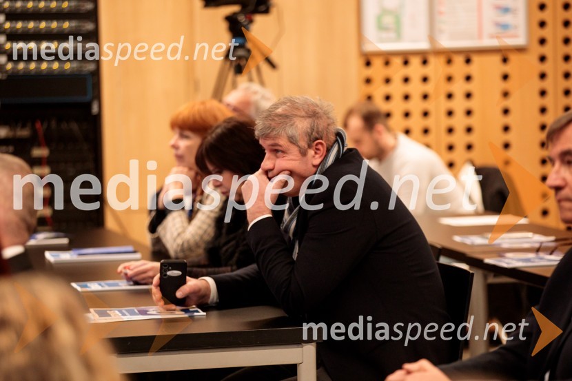 Ustanovni kongres Lotričeve stranke Fokus