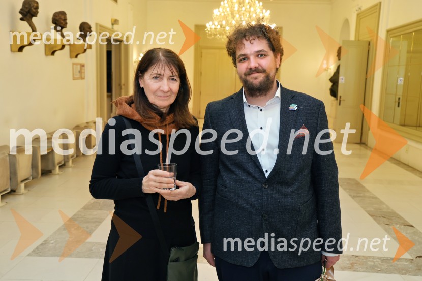  ... ;  Luka Marcen, režiserJančarjev roman In ljubezen tudi na odru Drame SNG Maribor