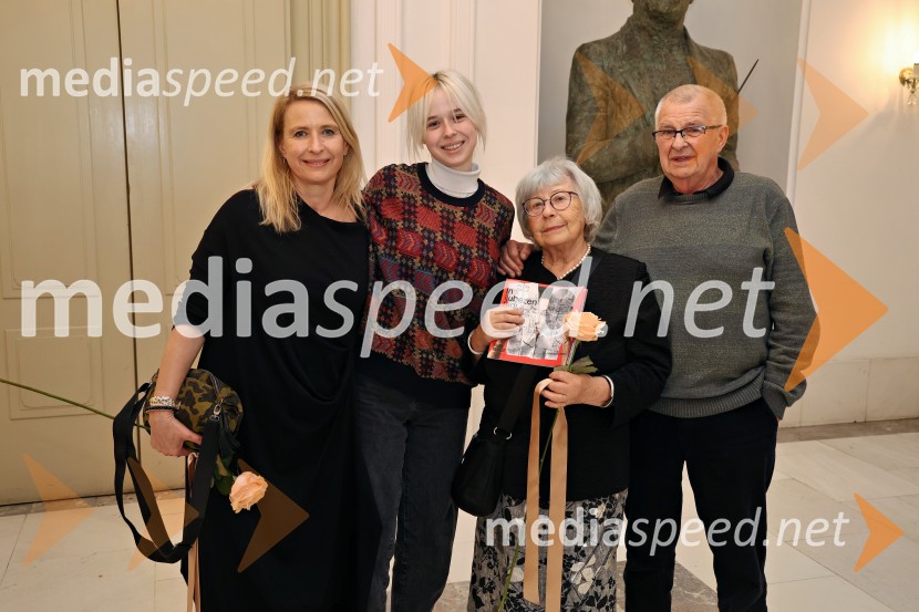  Tatjana Doma, dramaturginja SLG Celje;  Lola DomaJančarjev roman In ljubezen tudi na odru Drame SNG Maribor