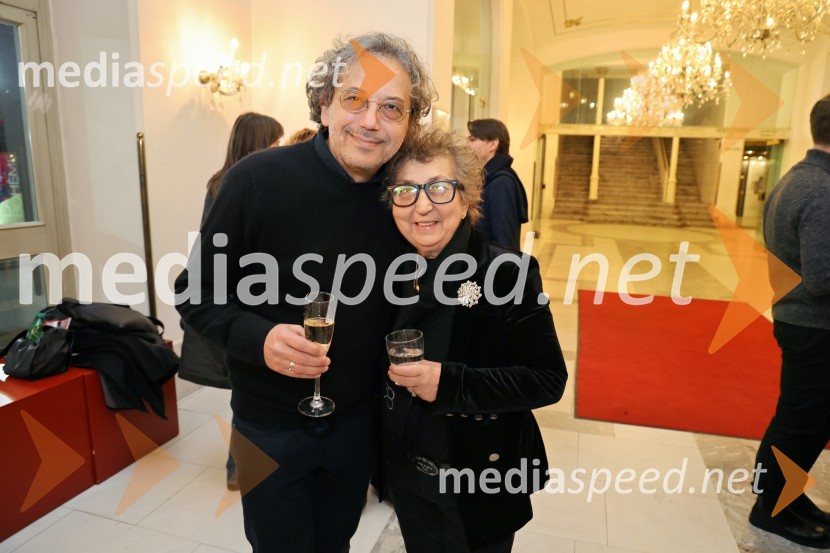  ... ;  Dragica Petrovič, režiserka in producentkaJančarjev roman In ljubezen tudi na odru Drame SNG Maribor