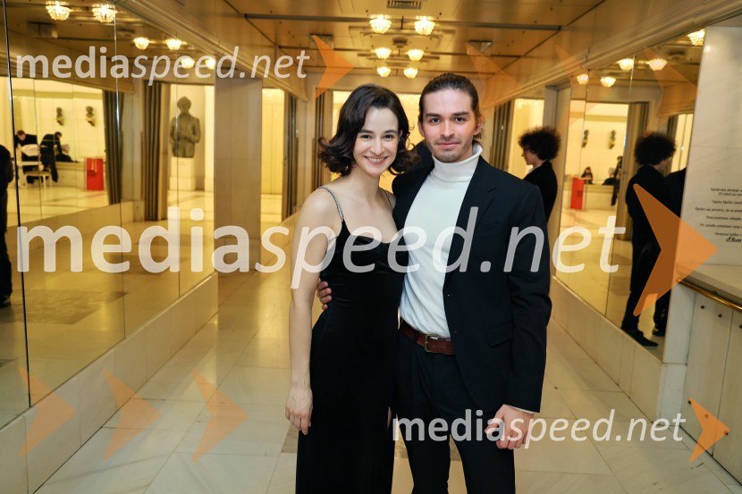  Gaja Filač, igralka;  David ChampaigneJančarjev roman In ljubezen tudi na odru Drame SNG Maribor