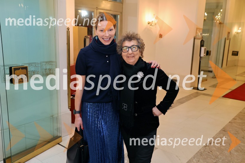  Nataša Matjašec Rošker, igralka;  Dragica Petrovič, režiserka in producentkaJančarjev roman In ljubezen tudi na odru Drame SNG Maribor