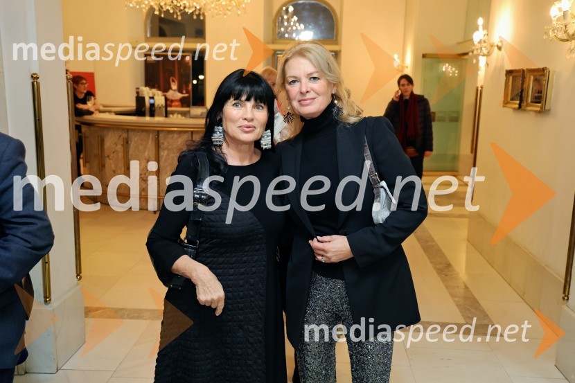 mag.  Helena  Cvikl, predavateljica na Fakulteti za turistične študije;  Bernarda Lesjak Jančarjev roman In ljubezen tudi na odru Drame SNG Maribor