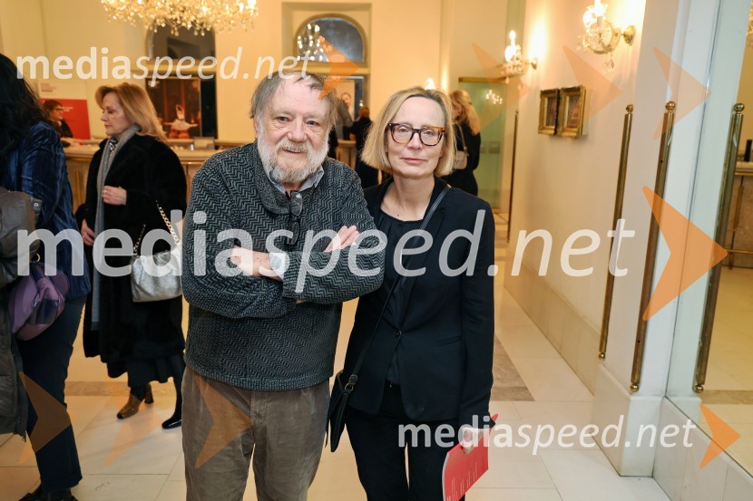  Zdravko Duša, pisec, urednik in prevajalec, vodja simpozija Moč povezav;  Petra Vidali, urednica kulture, VečerJančarjev roman In ljubezen tudi na odru Drame SNG Maribor