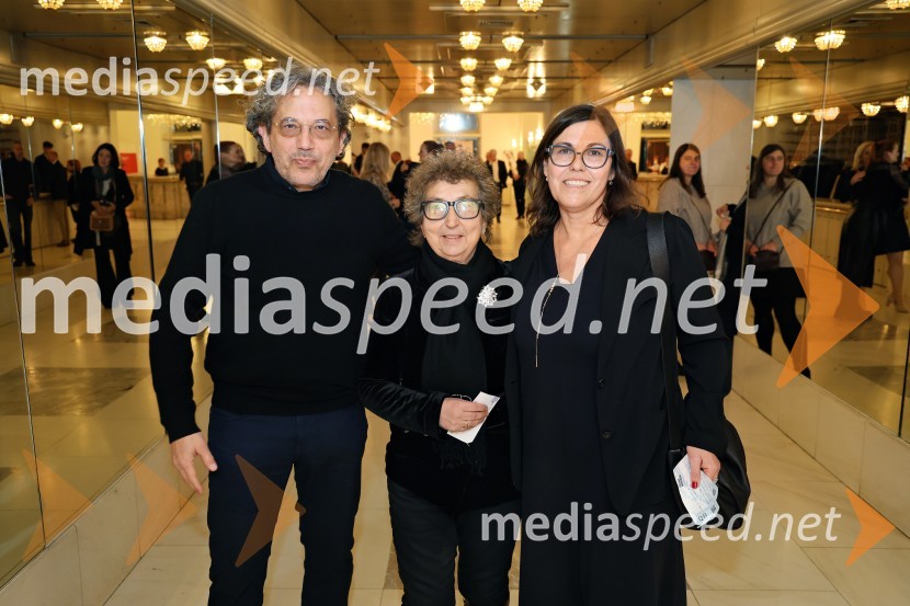  ... ;  Dragica Petrovič, režiserka in producentka;  ... Jančarjev roman In ljubezen tudi na odru Drame SNG Maribor