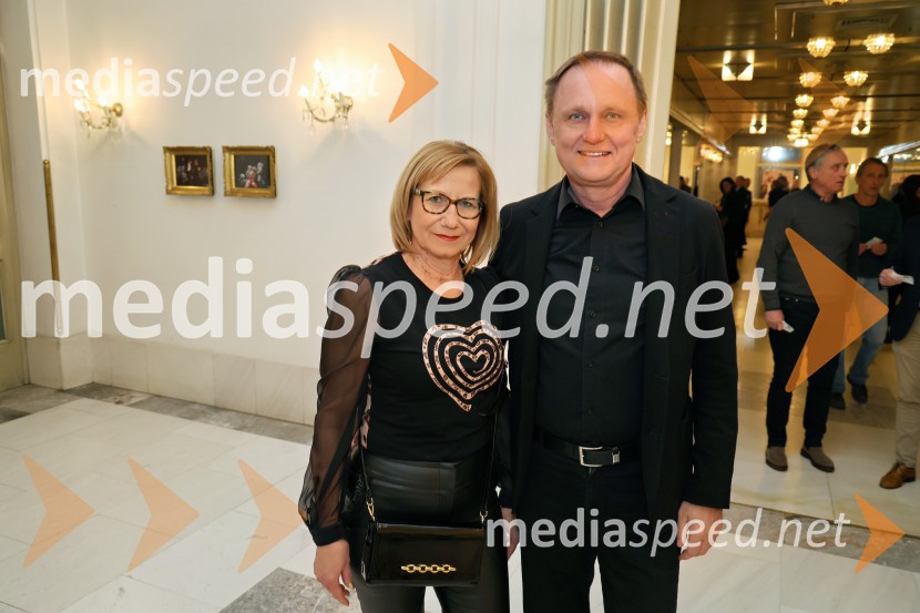  Duška Medved; dr. Samo Peter Medved,  podžupan, Mestna občina Maribor Jančarjev roman In ljubezen tudi na odru Drame SNG Maribor