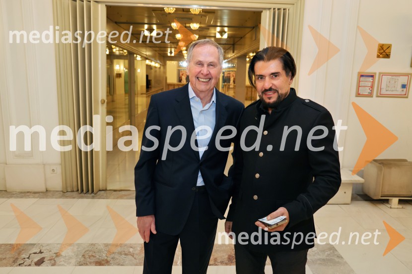  ... ;  Boris Kac, odvetnikJančarjev roman In ljubezen tudi na odru Drame SNG Maribor