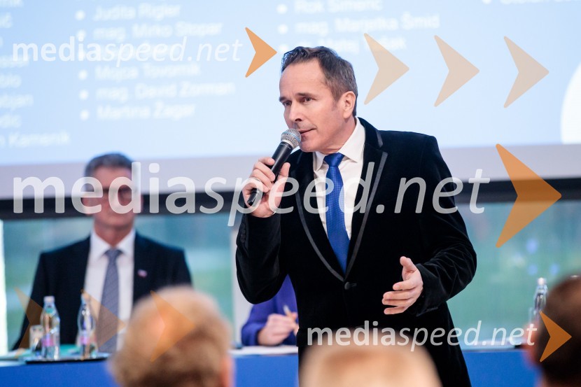 Ustanovni kongres Lotričeve stranke Fokus