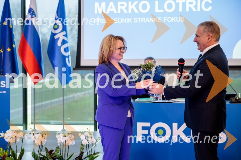  Monika Kirbiš Rojs, sekretarka, Državni svet;  Marko Lotrič, predsednik, Državni svetUstanovni kongres Lotričeve stranke Fokus