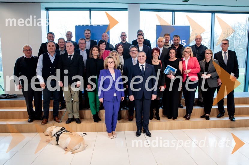 Ustanovni kongres Lotričeve stranke Fokus