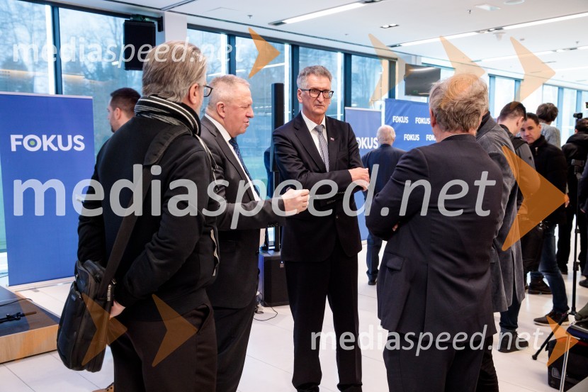 Zdravko Počivalšek, nekdanji minister za gospodarski razvoj in tehnologijo;  Marko Staroveški, svetnik, Državni svetUstanovni kongres Lotričeve stranke Fokus
