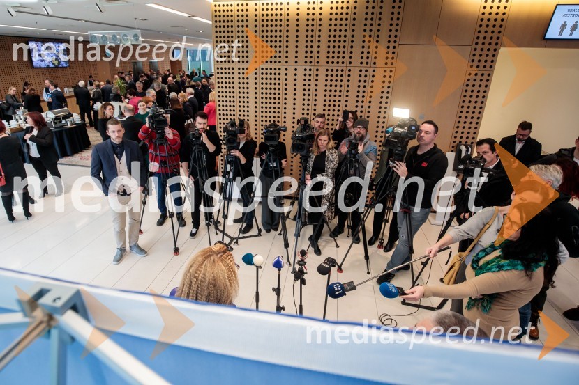Ustanovni kongres Lotričeve stranke Fokus