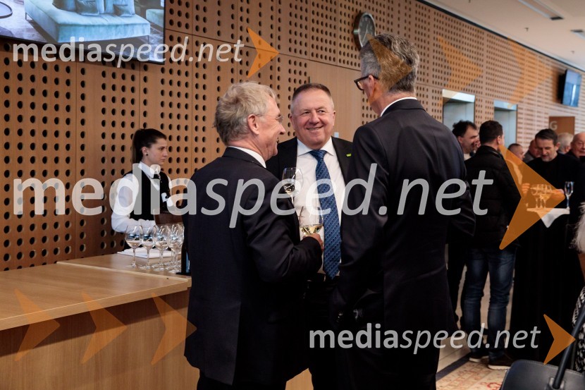  Aleš Hojs, nekdanji minister za notranje zadeve;  Zdravko Počivalšek, nekdanji minister za gospodarski razvoj in tehnologijo;  Marko Staroveški, svetnik, Državni svetUstanovni kongres Lotričeve stranke Fokus