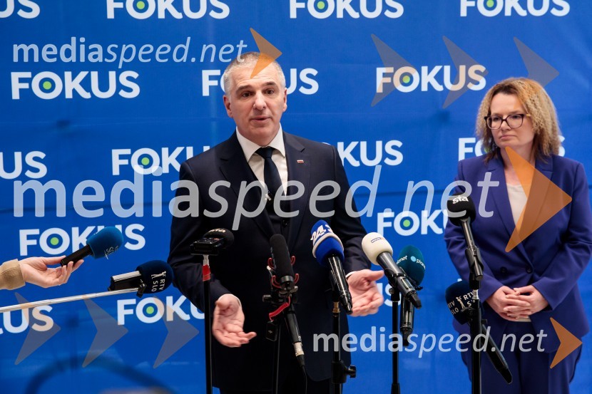  Marko Lotrič, predsednik, Državni svet;  Monika Kirbiš Rojs, sekretarka, Državni svetUstanovni kongres Lotričeve stranke Fokus