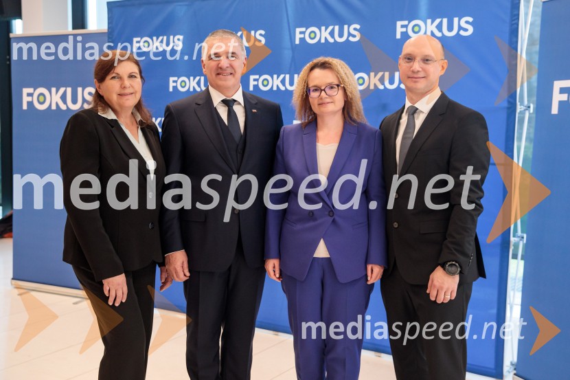  ... ;  Marko Lotrič, predsednik, Državni svet;  Monika Kirbiš Rojs, sekretarka, Državni svet;  ... Ustanovni kongres Lotričeve stranke Fokus