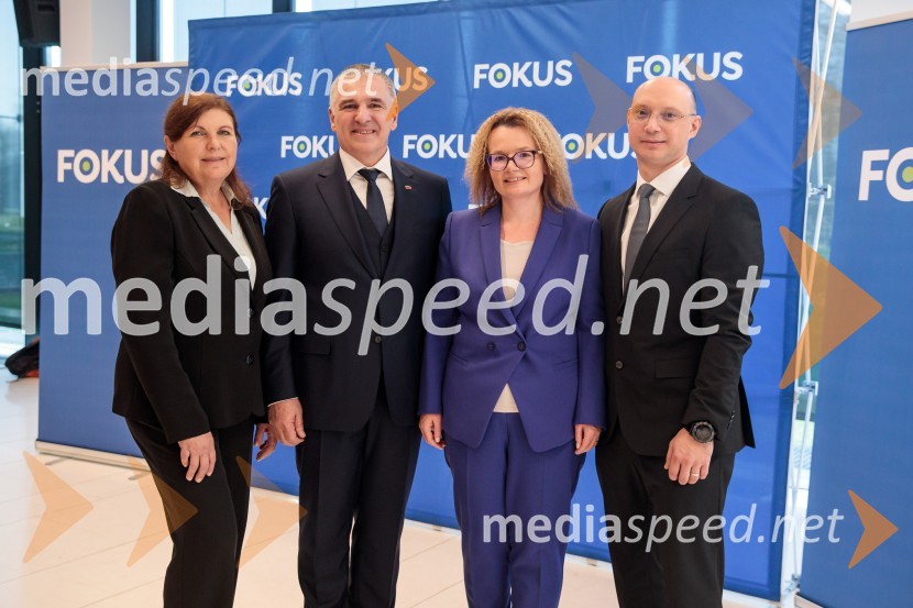  ... ;  Marko Lotrič, predsednik, Državni svet;  Monika Kirbiš Rojs, sekretarka, Državni svet;  ... Ustanovni kongres Lotričeve stranke Fokus