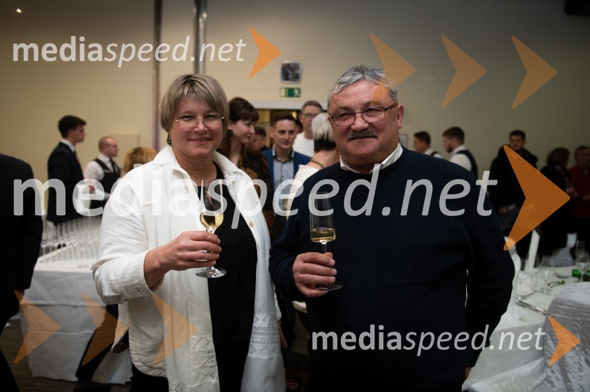 Nina Polanec okronana za 28. Vinsko kraljico Slovenije