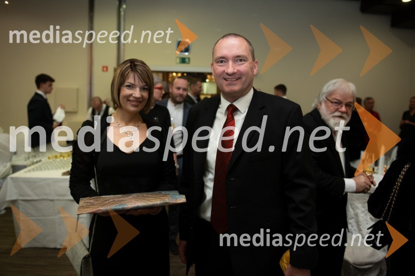  ... ; dr.  Jože  Podgoršek, agrarni ekonom in politik, minister za kmetijstvo, gozdarstvo in prehranoNina Polanec okronana za 28. Vinsko kraljico Slovenije