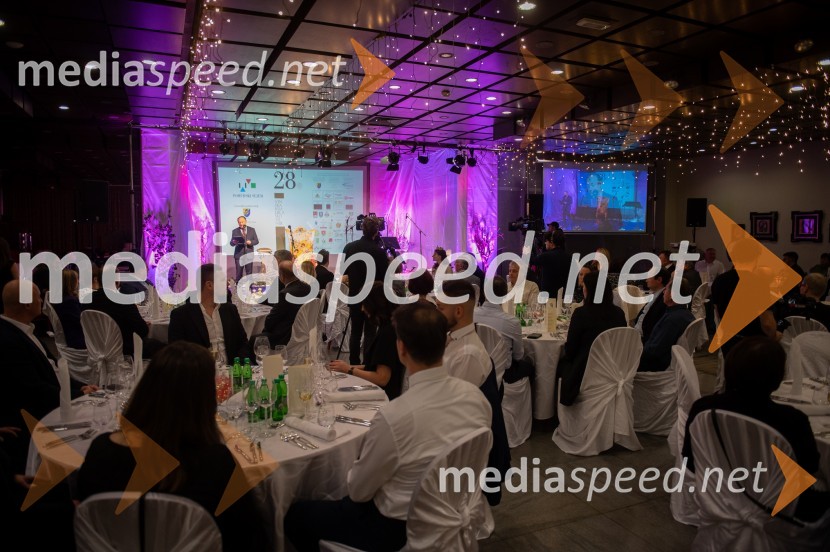 Nina Polanec okronana za 28. Vinsko kraljico Slovenije