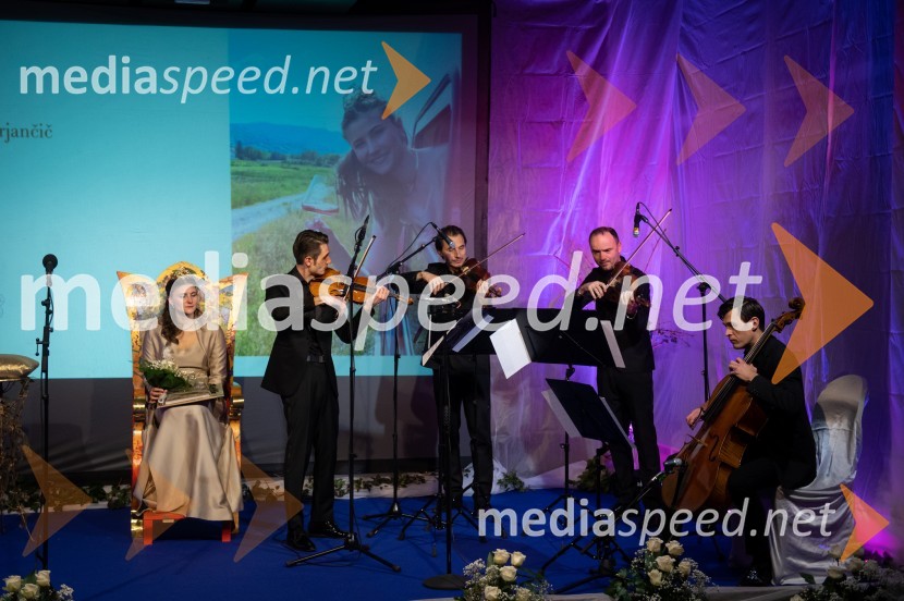  Sanja Ferjančič, 27. Vinska kraljica Slovenije 2024Nina Polanec okronana za 28. Vinsko kraljico Slovenije