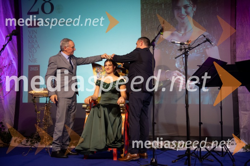  Janez Erjavec, direktor, Pomurski sejem, d.d., Gornja Radgona;  Nina  Polanec, 28. Vinska kraljica Slovenije 2025Nina Polanec okronana za 28. Vinsko kraljico Slovenije
