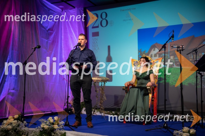  ... ;  Nina  Polanec, 28. Vinska kraljica Slovenije 2025Nina Polanec okronana za 28. Vinsko kraljico Slovenije