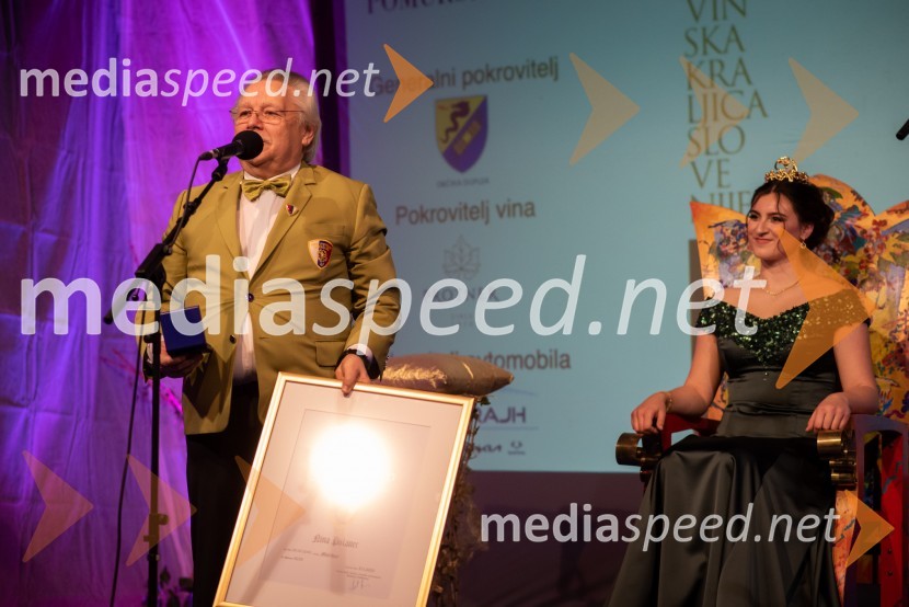  Alojz Cedula, predstavnik Društva vinskih svetovalcev Sommelier Slovenije;  Nina  Polanec, 28. Vinska kraljica Slovenije 2025Nina Polanec okronana za 28. Vinsko kraljico Slovenije